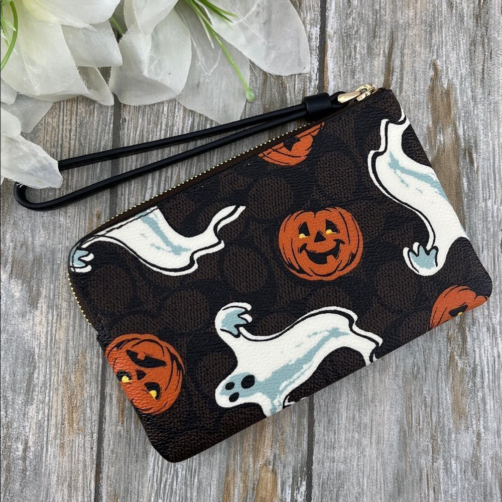 Coach Corner Zip Wristlet With Halloween Print Bag - Picture 3 of 6